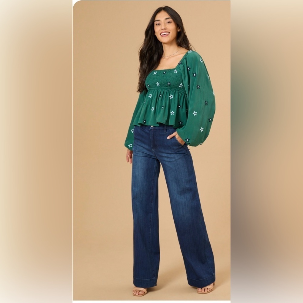 Altar’d State Olivia Embroidered Babydoll Top
Deep Hunter Green 
NWT